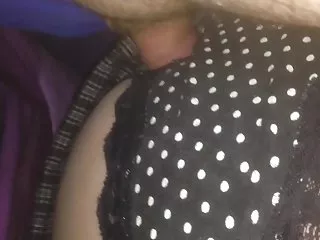 புண்டையில் அம்மாவைப் பார்த்து குளியலறையில் மகன்