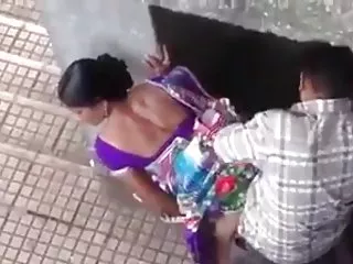 ஜூசி ரஷ்ய முலைக்காம்பு மற்றும் அவரது காதலன் ஒரு கேமராவுடன்