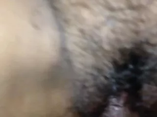 பிக் டிக் அழகி மொட்டையடித்த கண்ட் சுயஇன்பம்