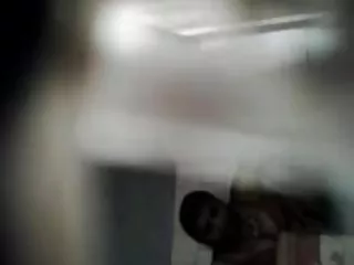 லெஸ்பியர்களுக்கு ஒரு மூன்றுபேர் உள்ளனர்