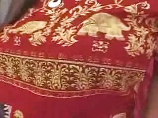 அவர் புற்றுநோயைப் போட்டு, ஒரு கொழுத்த ரஷ்யப் பெண்ணைப் பிடித்தார்