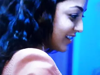 பையன் முதல் முறையாக உடலுறவுக்கு பெண்ணை கவர்ந்தான்
