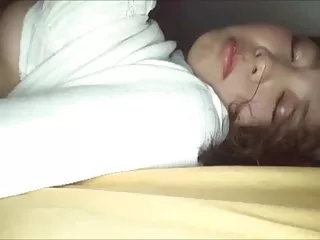ஈரமான யோனியில் ஆசிய செக்ஸ் பொன்னிற தாய்