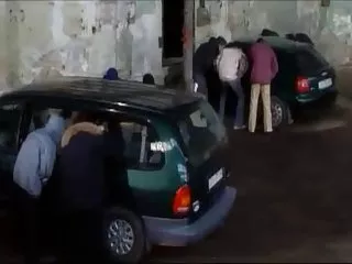புலம்பும் பெண்ணுடன் வீட்டில் ரஷ்ய செக்ஸ்