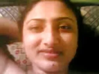கடைசியில் அனைத்து விரிசல்களிலும் ஒரு சுத்தமான எஜமானியைப் பிடித்தது