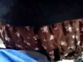 காலுறைகளில் பரத்தையர் pov ஐ உறிஞ்சுகிறார்