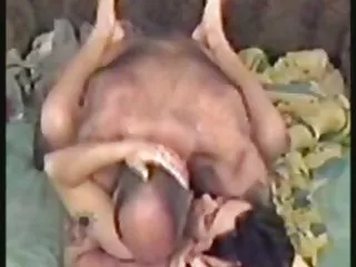 முலாட்டோ தனது நண்பரின் கண்ட் காக்ஸ்