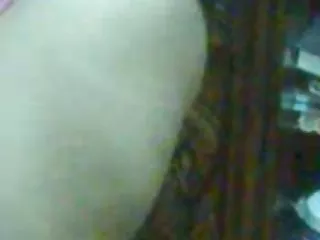 முதிர்ந்த பிச் ஒரு இளைஞனால் கடுமையாகப் பிடிக்கப்படுகிறார்
