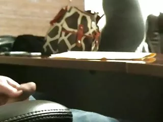 ஒரு துளைக்குள் கன்னி குஞ்சு உலர்த்தவும்