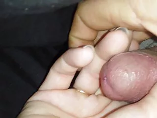 கருப்பு மிளகு இரண்டு ஜூசி லெஸ்பியர்களால் பிடிக்கப்பட்டது