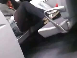 பொன்னிறம் தன்னை வெளியில் கவனித்துக் கொள்கிறது