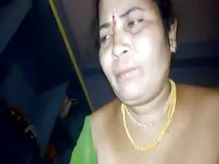 கழுதை சூடான அழகி