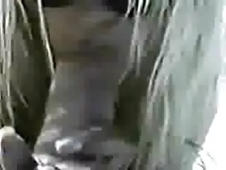 சூடான கழுதை ஆசிரியர் மேஜையில் கிழிந்தார்