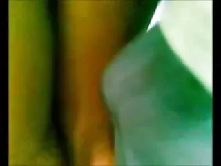 பையன் இரண்டு அழகிகளுடன் உடலுறவு கொண்டான்