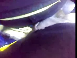 இரண்டு மாணவர்களால் பெரிய புண்டை கொண்ட ஆசிரியர்