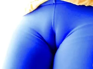 துளை சோதனை குதிரையில் அழகான அழகி செக்ஸ்
