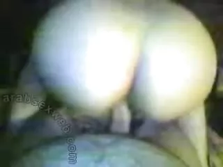 உள்ளாடைகளில் ஒரு ரஷ்ய பெண்ணை ஹார்ட் பல்வேறு போஸ்களில் இழுத்துச் சென்றார்