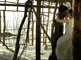 சம்பந்தப்பட்ட மசாஜ் ரஷ்ய குஞ்சு கடினமானது